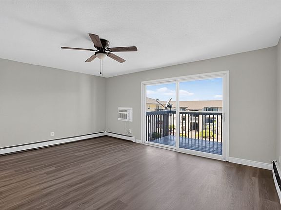 3rd image of 5030 Cam Dr #17
