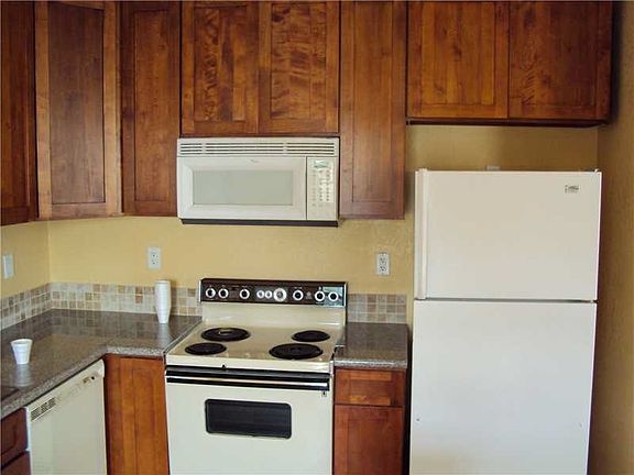 3rd image of 15501 NE 15th Ave