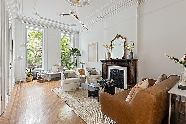 1st image of 111 Lefferts Pl #1