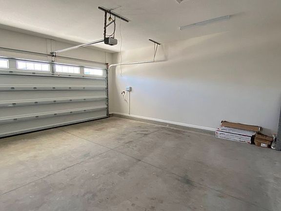 4th image of 52 Farmers Branch Ave