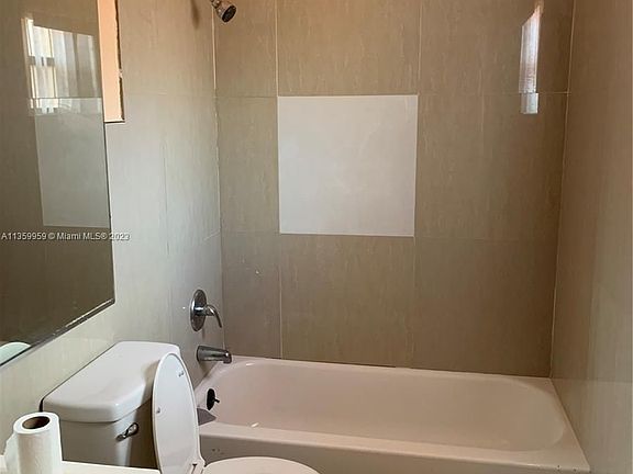 5th image of 695 NE 151st St #3