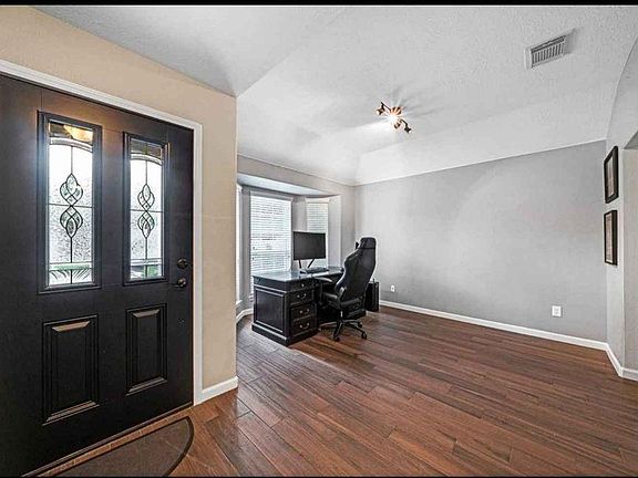 3rd image of 11018 Shumard Oak Ct