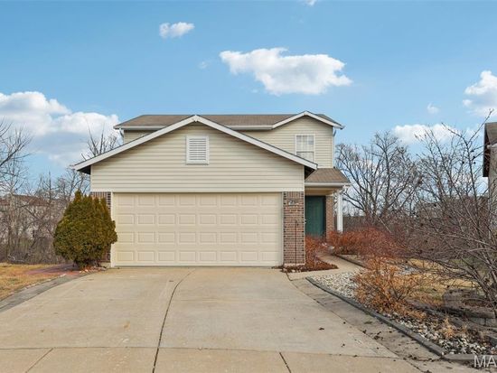25 Ramblewood Ct, Wentzville, MO 63385