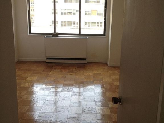 2nd image of 166 E 34th St APT 3D