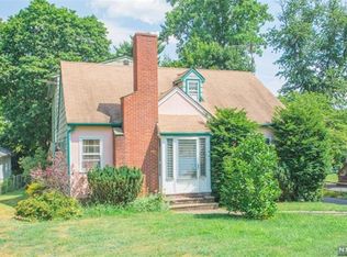 111 Somerville Rd, Ridgewood, NJ 07450