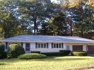 13 Hemlock St, Hudson, NH 03051