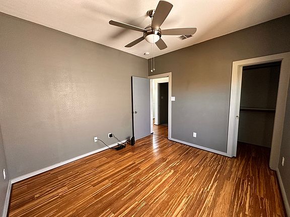 2nd image of 923 Ogden St