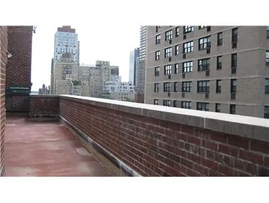 Rented by Douglas Elliman | media 29