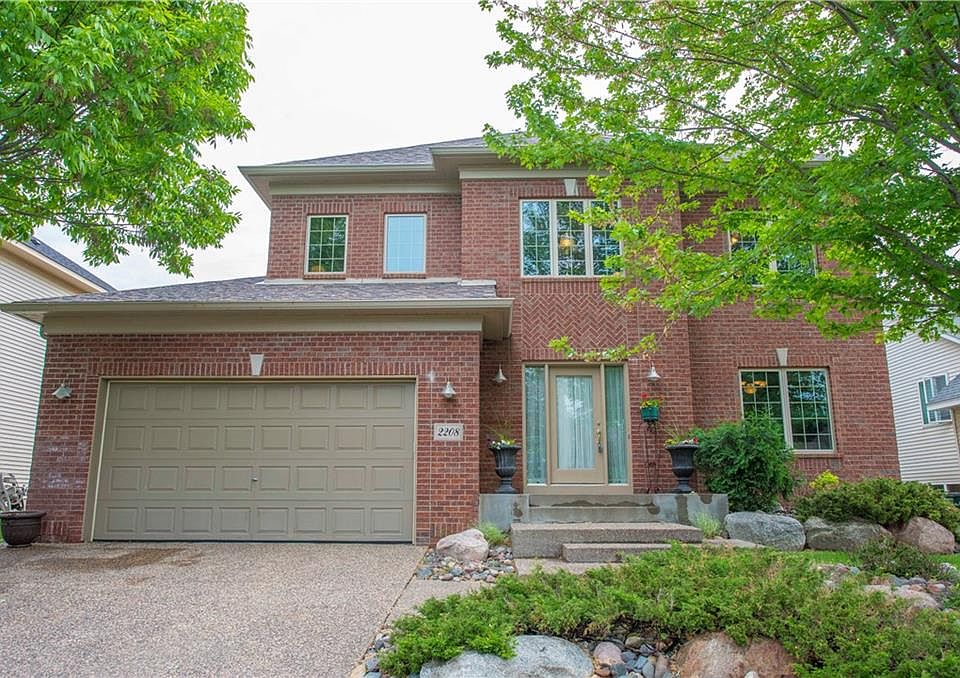 1st image of 2208 White Pine Ct