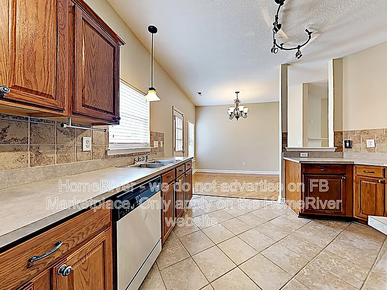 5027 Stone Park Dr — Photo 8