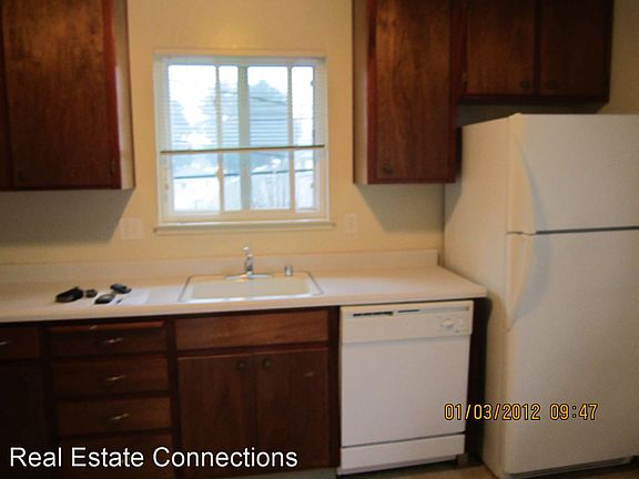 2nd image of 3166 Moorpark Ave APT 3