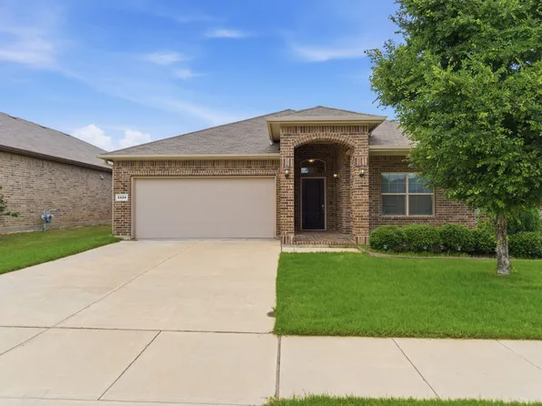 2429 Indian Head Dr, Fort Worth, TX 76177