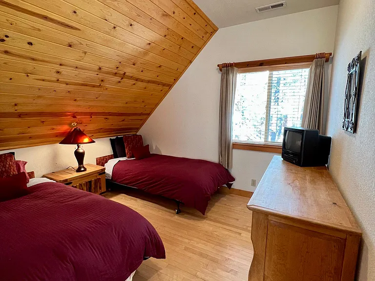 Twin bedded room on 3rd floor adjacent to primary