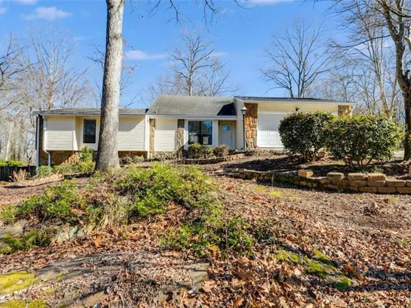 9760 Greenside Way, Douglasville, GA 30135