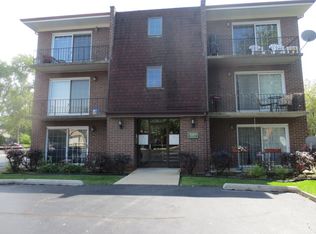 7029 167th St APT 3S, Tinley Park, IL 60477