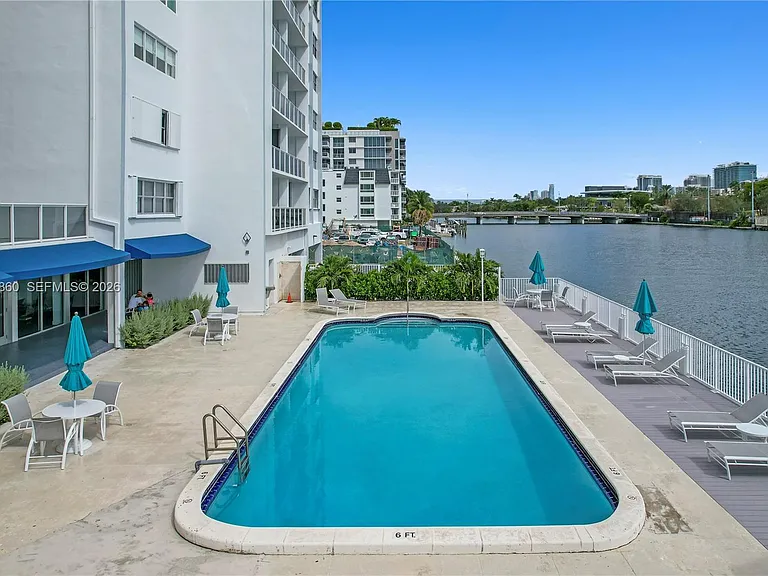 9381 E Bay Harbor Dr #301N — Photo 8