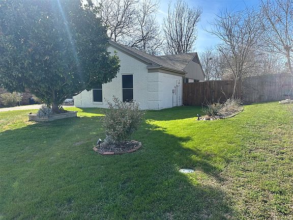 4th image of 7405 Shadow Bend Dr