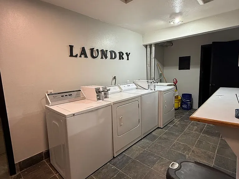 2803 Wilson St — Photo 10