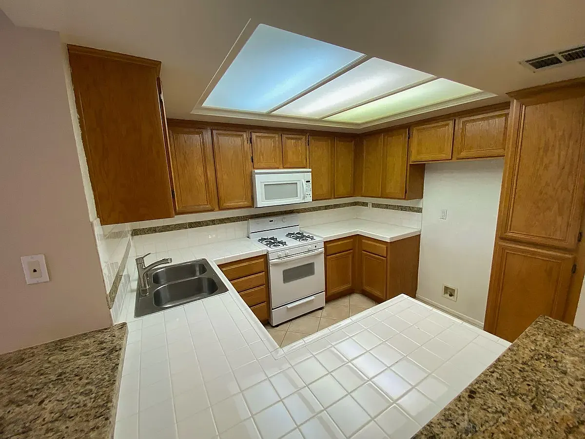 13141 Riverside Dr. — Photo 4