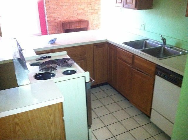 2nd image of 19 Congress St #B