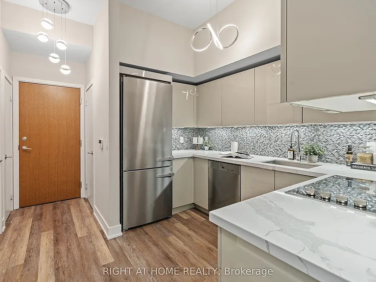 30 Shore Breeze Dr #329 — Photo 3