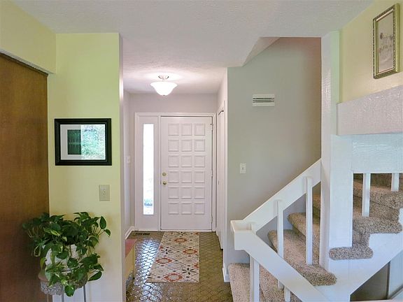 3rd image of 3539 Canterbury Dr