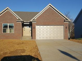 7825 Bridlewood Pl, Louisville, KY 40228