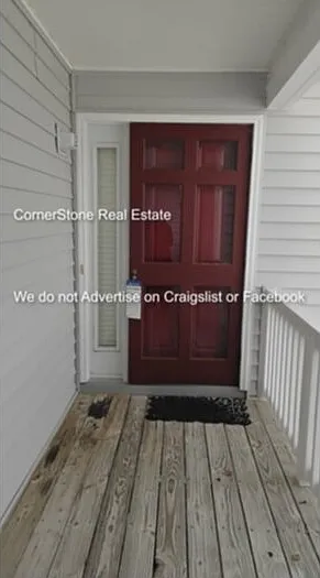 3 bed, 2.0 bath, 1301 sqft, $1,300 — Photo 2