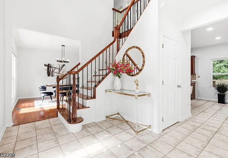 9 Stirrup Way — Photo 5