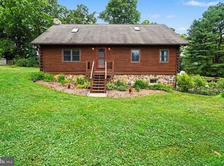45 Baker Ln, Landisburg, PA 17040