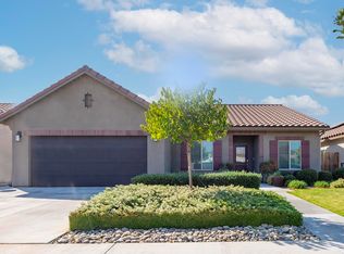 1129 S Crumal St, Visalia, CA