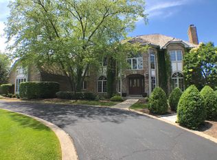 35 Stone Ridge Dr, South Barrington, IL 60010