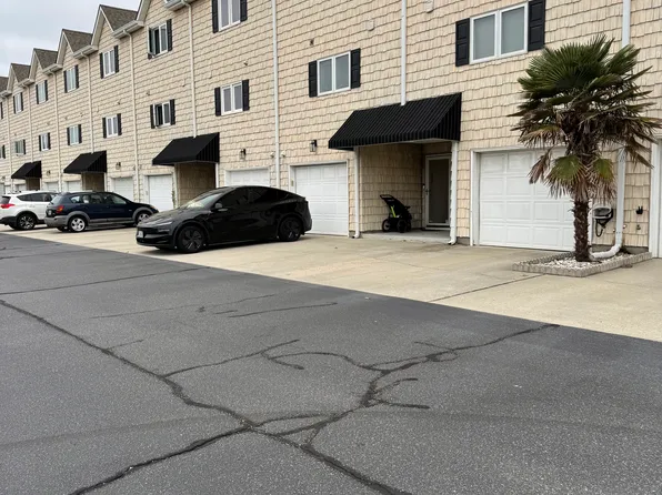 3208 Shore Dr, Virginia Beach, VA 23451