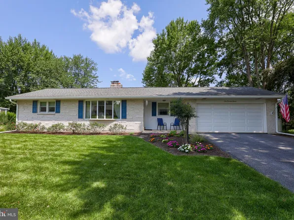 115 Brookside Ave, Hershey, PA 17033