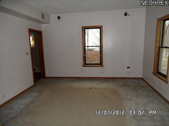4th image of 105 W Glendale St