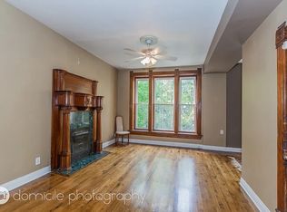 828 W Buckingham Pl #2, Chicago, IL 60657