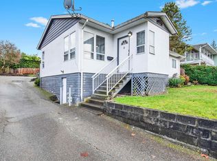 10846 129th St, Surrey, BC V3T 3H8