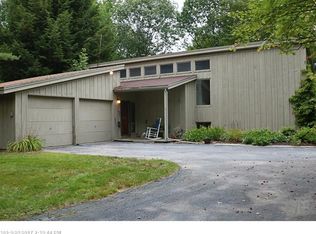 48 Valley Rd, Raymond, ME 04071