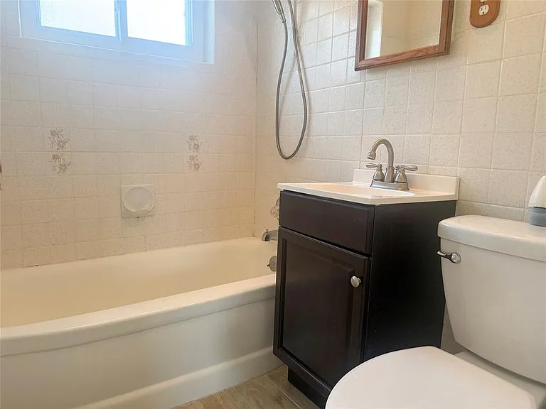 8916 Narcissus Ave — Photo 11