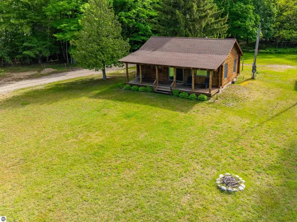 10844 Torch Light Ln #4, Central Lake, MI 49622
