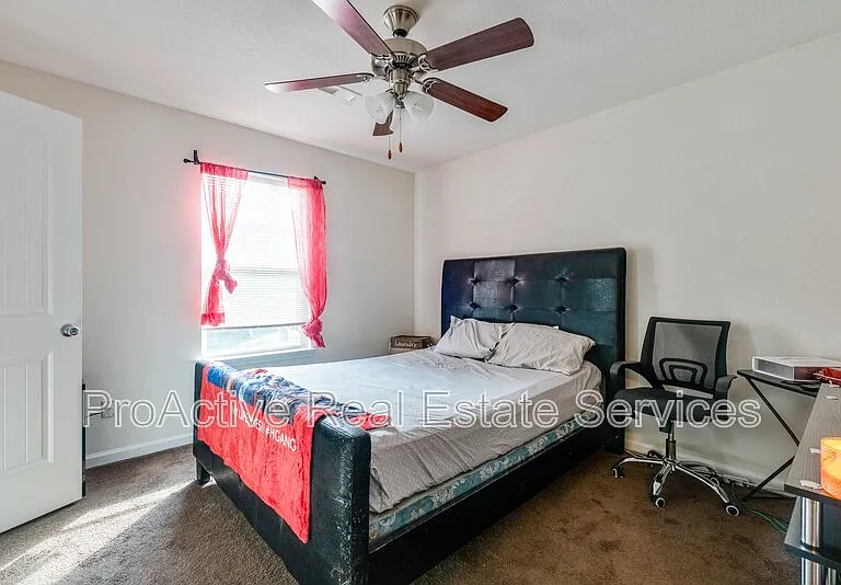 2104 Miller Ave — Photo 23