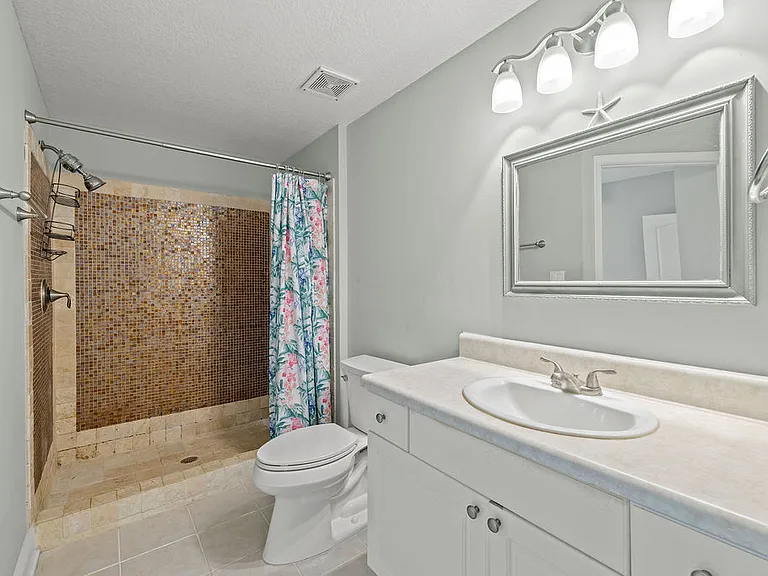 5060 Fairways Cir #F101 — Photo 11