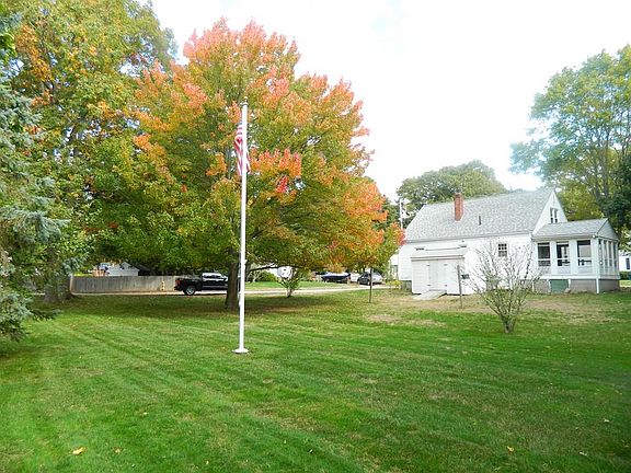 3rd image of 31 Wardson Cir