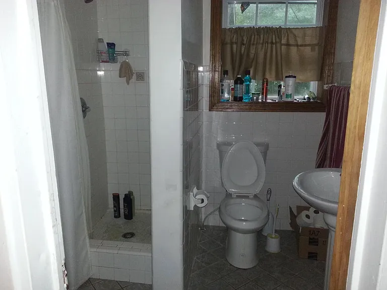 305 Brooks Ave — Photo 8