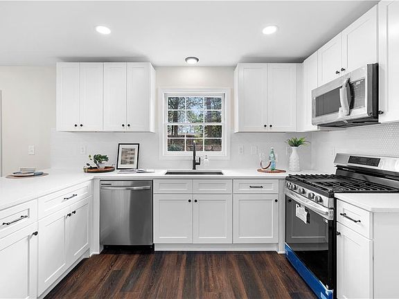 5th image of 4353 Langdon Dr