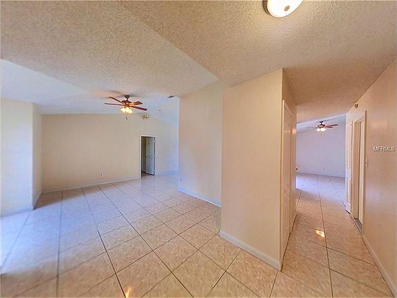 3rd image of 331 Drake Elm Dr
