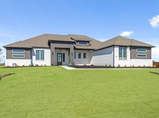 331 Lakota Pkwy, Waxahachie, TX 75165