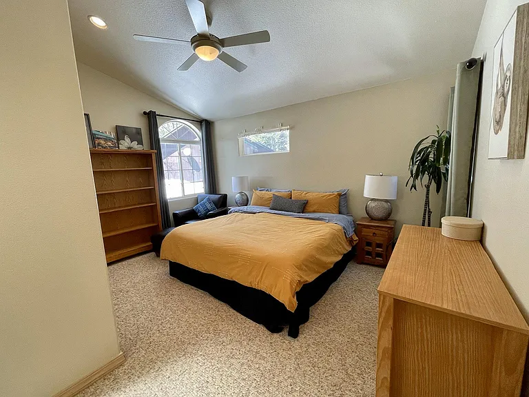 13049 Hillside Dr — Photo 19