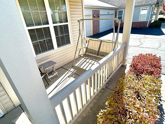 3rd image of 21515 Lake Street Clair Dr