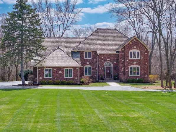 3937 Lakeview Ct, Long Grove, IL 60047